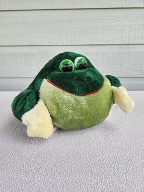 Russ Berrie Ferky the Green Frog Plush 11" Toad VTG Round